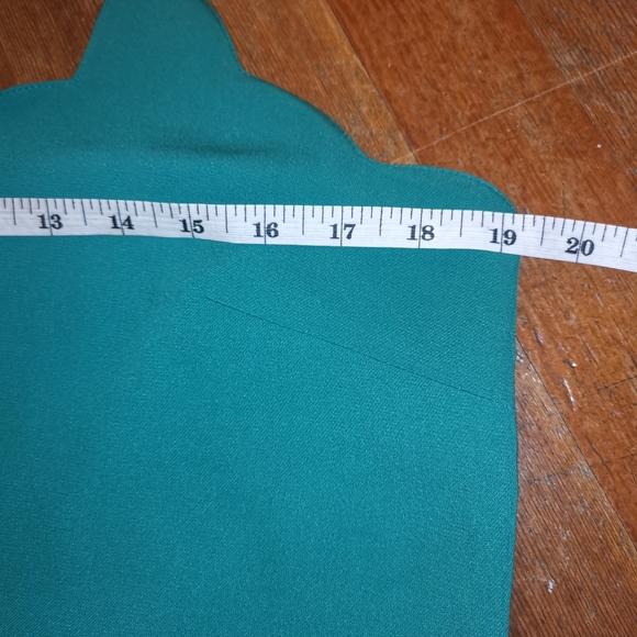 J. Crew Scallop v-neck tank - Picture 9 of 10